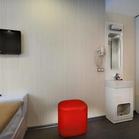 Hotel Iq